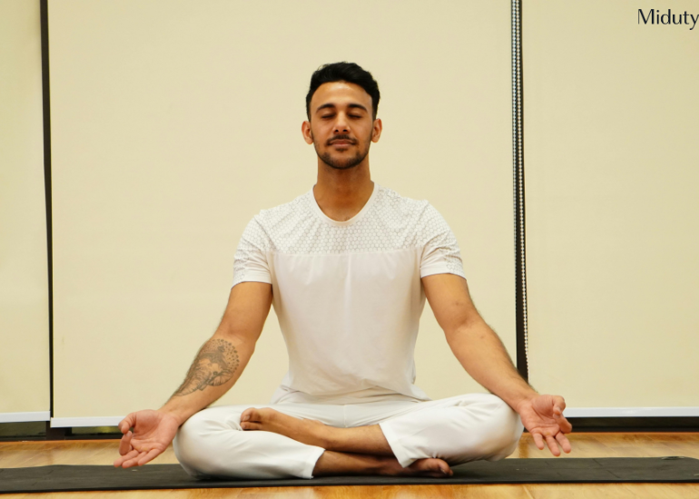Top 4 Yoga Asanas for Fatty Liver: A Natural Approach to Liver Health
