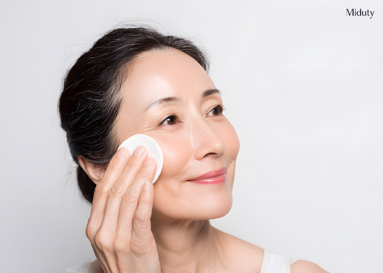 Cleansing Oil: Definition, Benefits and How To Use?