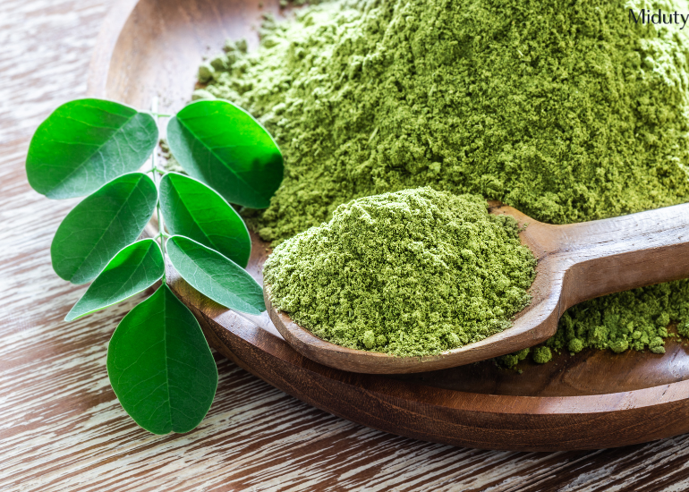 Moringa Powder for Weight Loss: How To Burn Fat Naturally